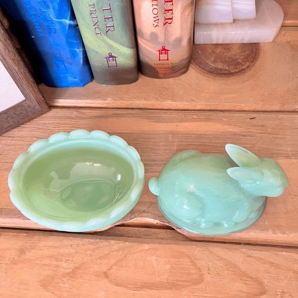 Mosser Glass Bunny on Nest Jadeite Green Made in USA - Picture 2 of 8